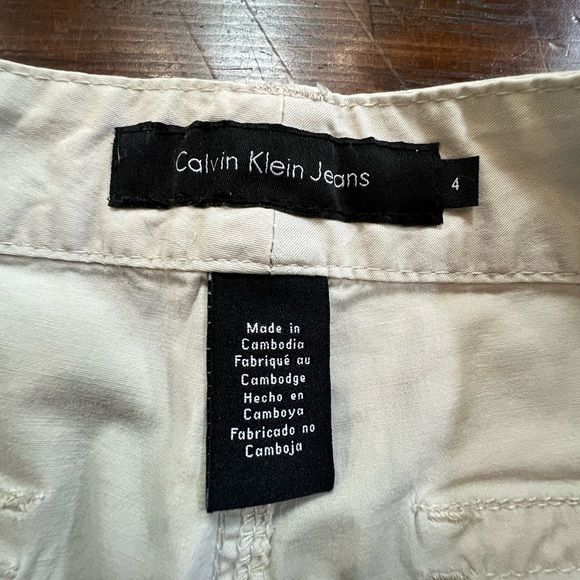 Calvin Klein Jeans Khaki Cuffed Bermuda Shorts size 4 excellent condition - Picture 8 of 9